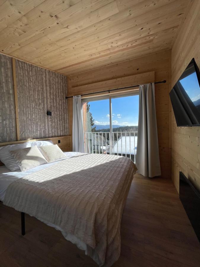 Chalet Isard Pyrenees 2000 - 300m Des Pistes *